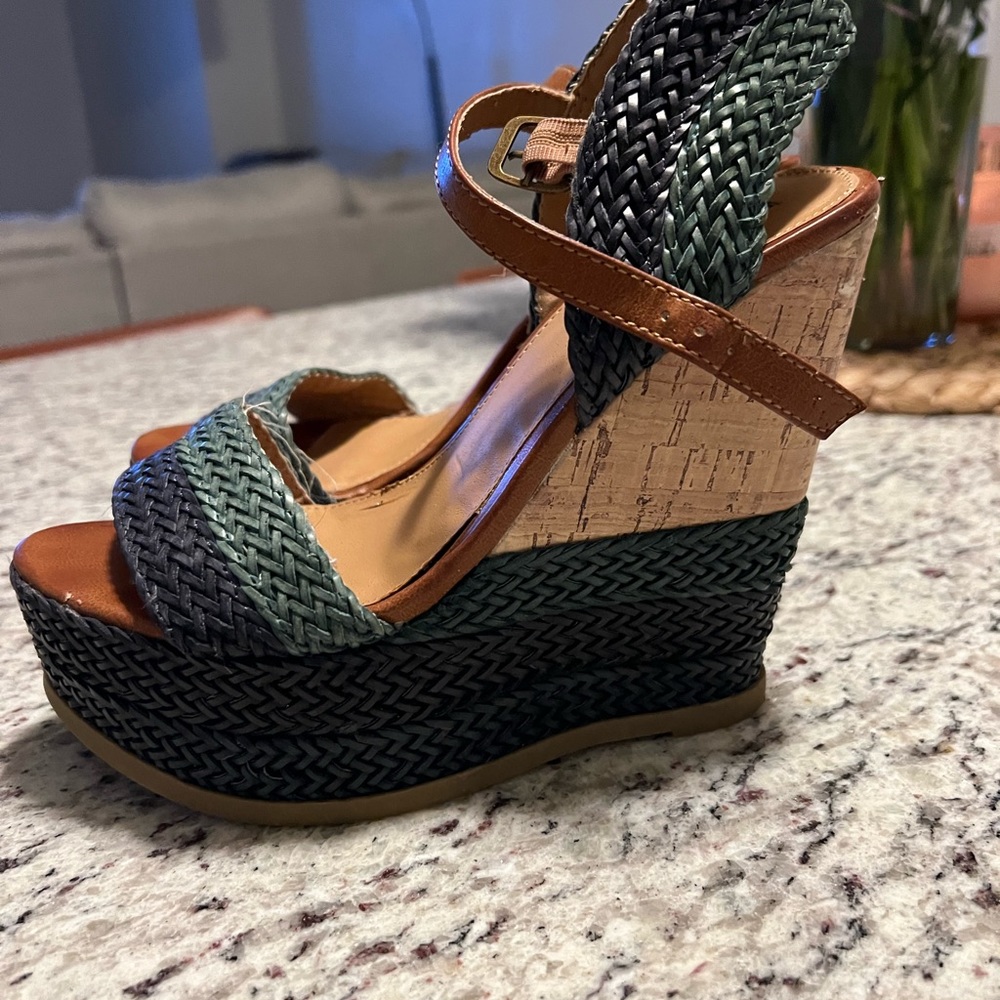 Wedges - Picture 2 of 4